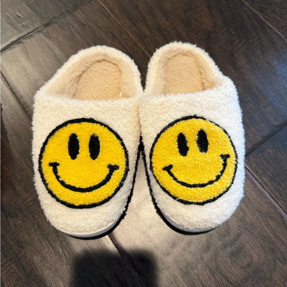 Amazon Kids Plush Slip-On Slippers with Yellow Smiley Face